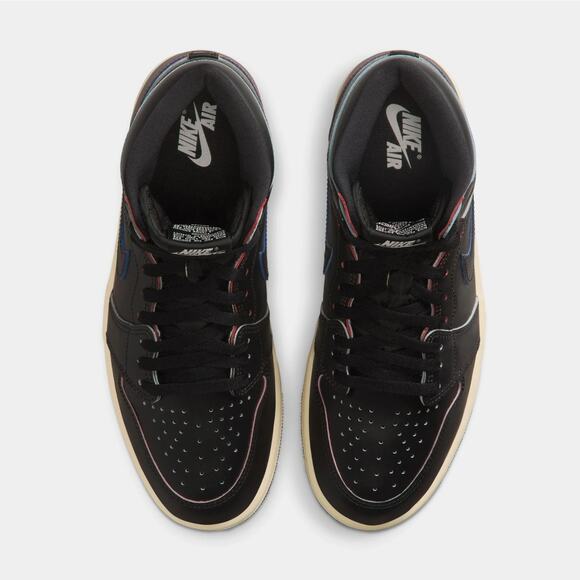 Athletic_Shoes
